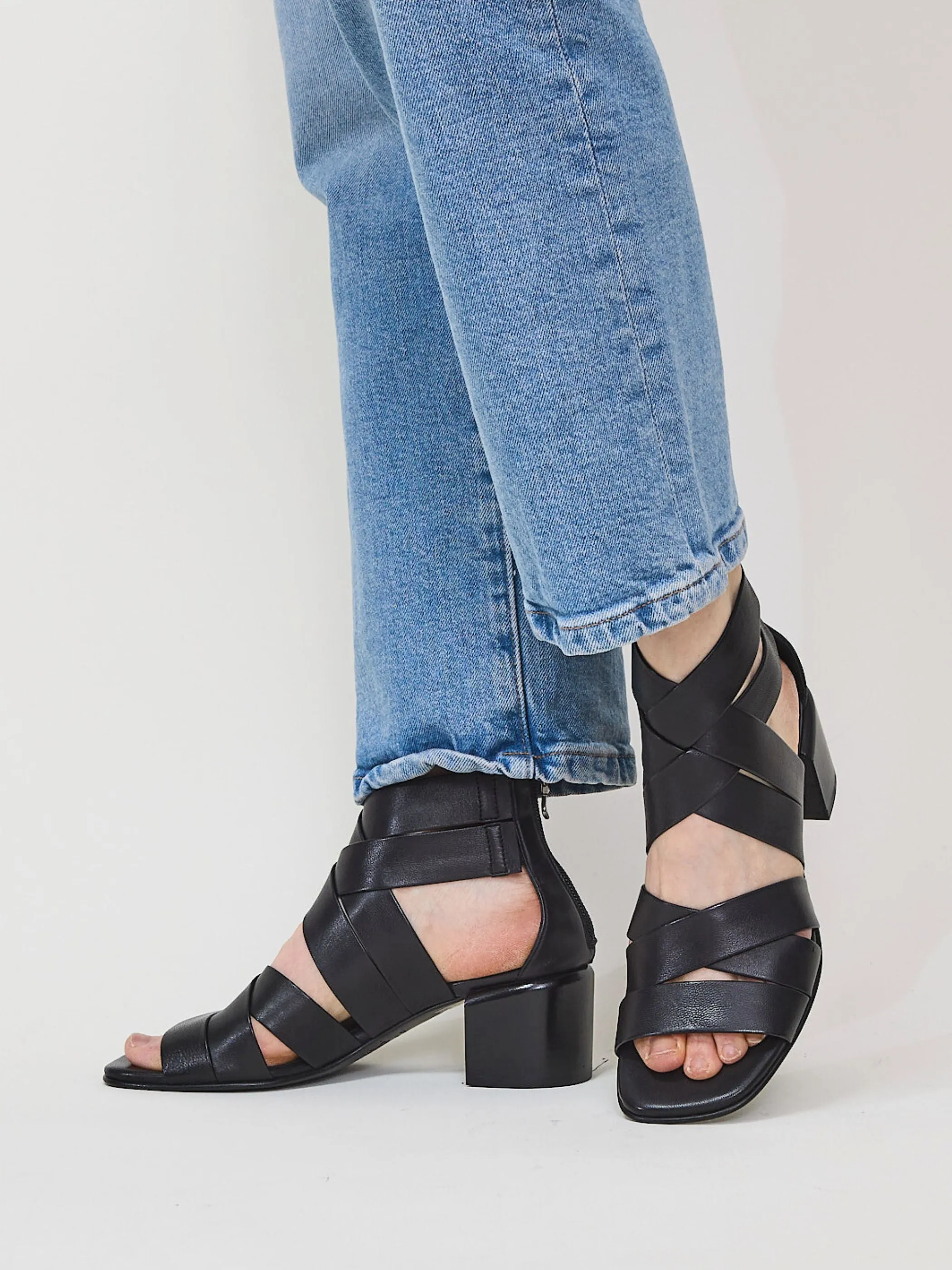 1232 Sandal, Nero Monza