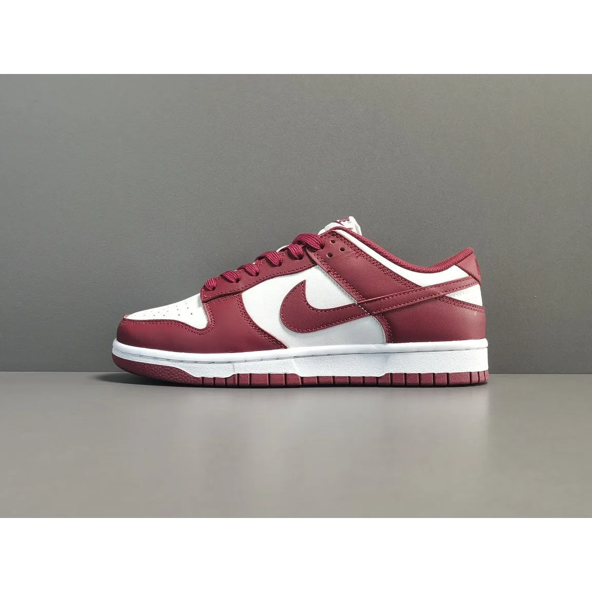BORDEAUX DUNK x Sustainable NIKE Flexible