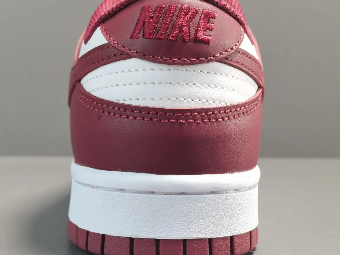 BORDEAUX DUNK x Sustainable NIKE Flexible