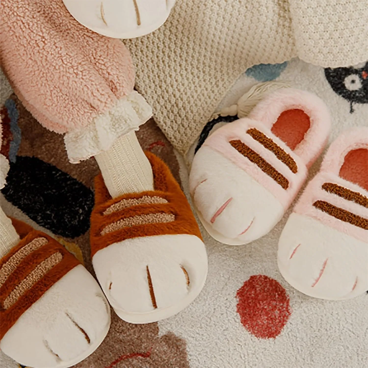 Cat Paw Slippers for Women Cute Funny 3D Cat Paw Cartoon Closed Back Slipper Fluffy Warm Furry Bedroom House Shoes