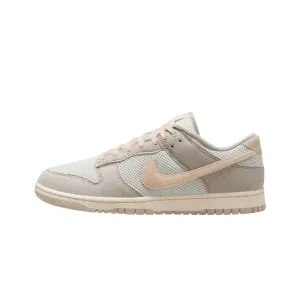 Dunk Low Pearl White