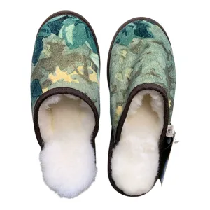 Forest Scene XL White Slippers