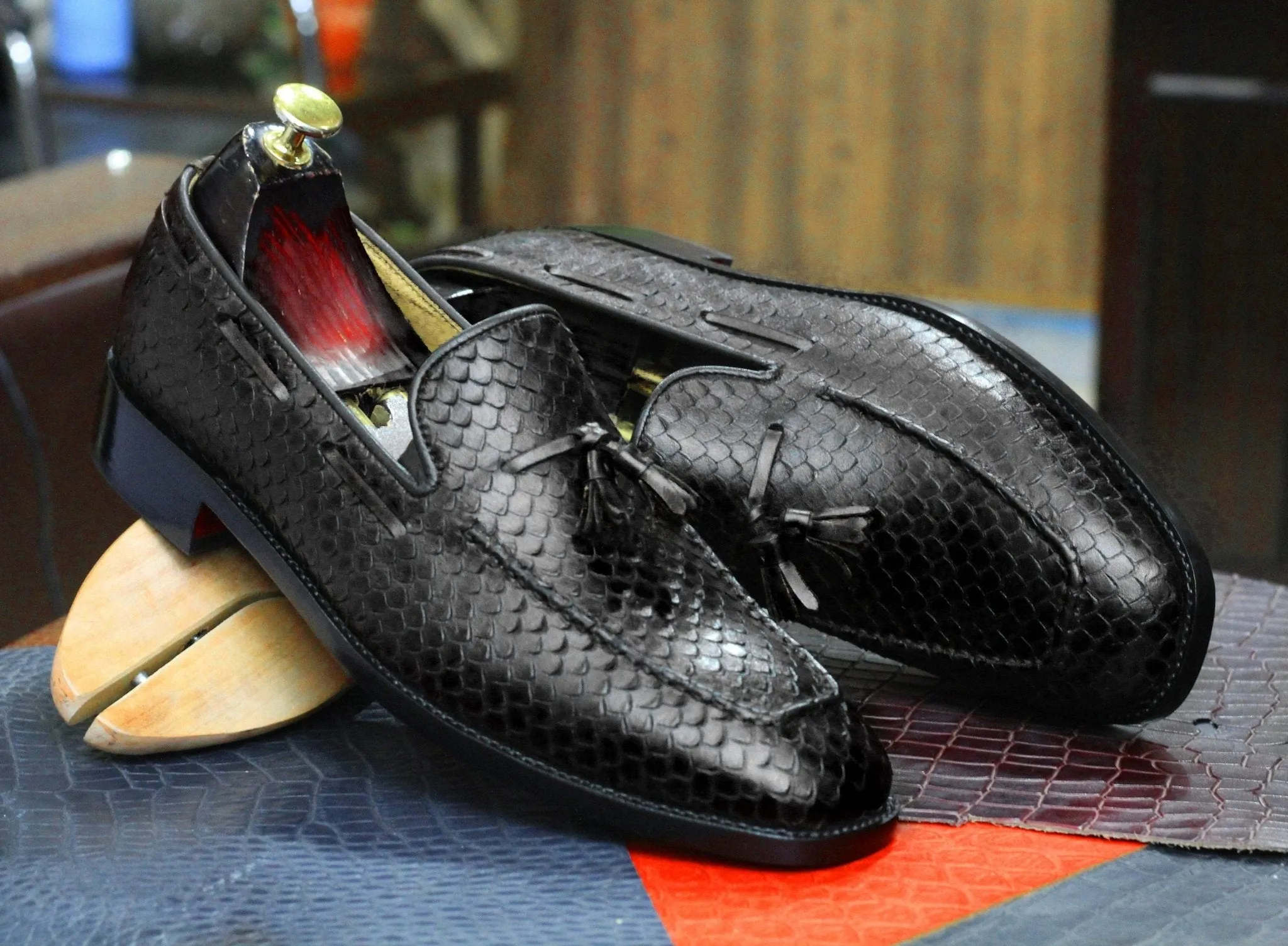Handmade Fish Skin Textured Genuine Cow-Hide Leather Loafers