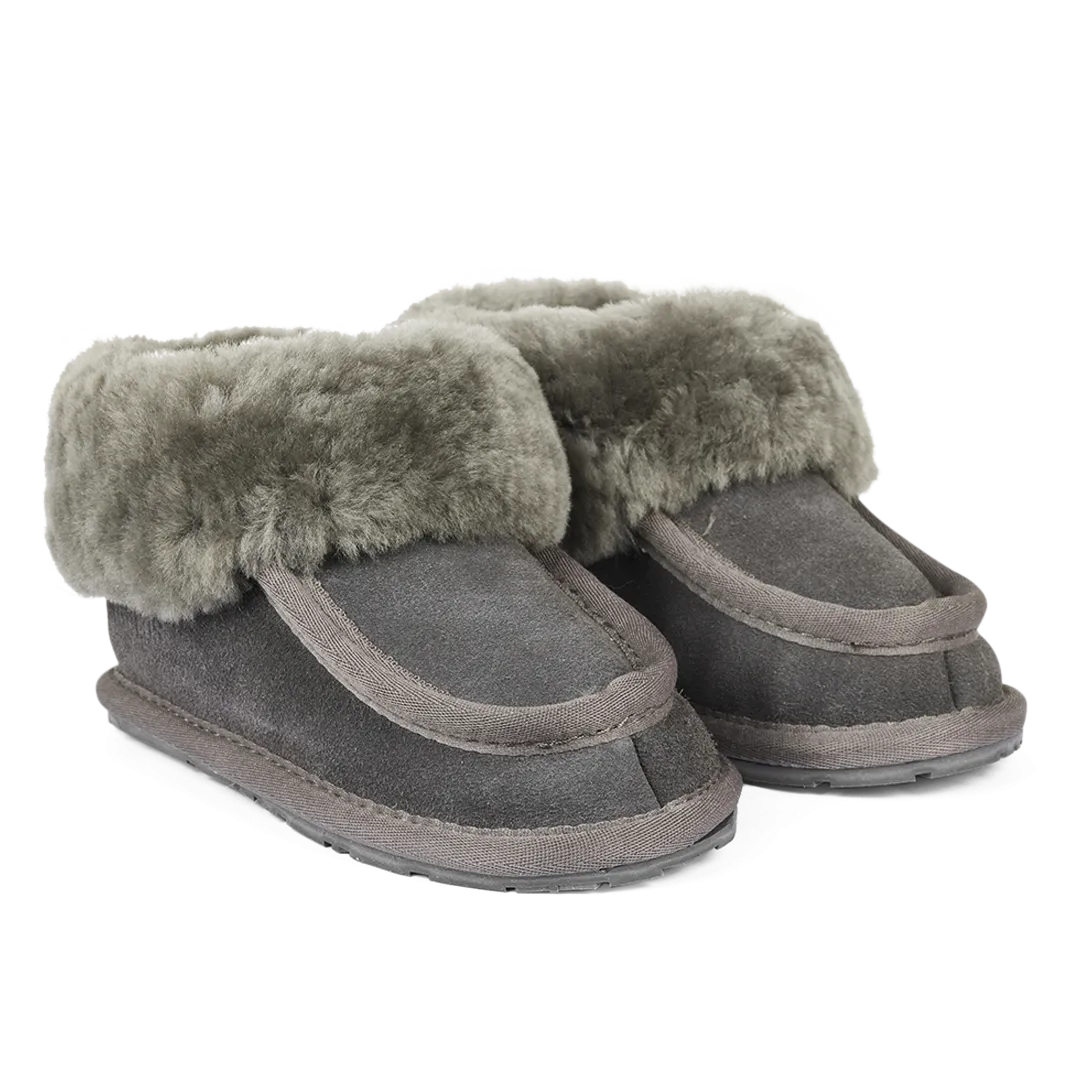 Indoor shoe with lambswool