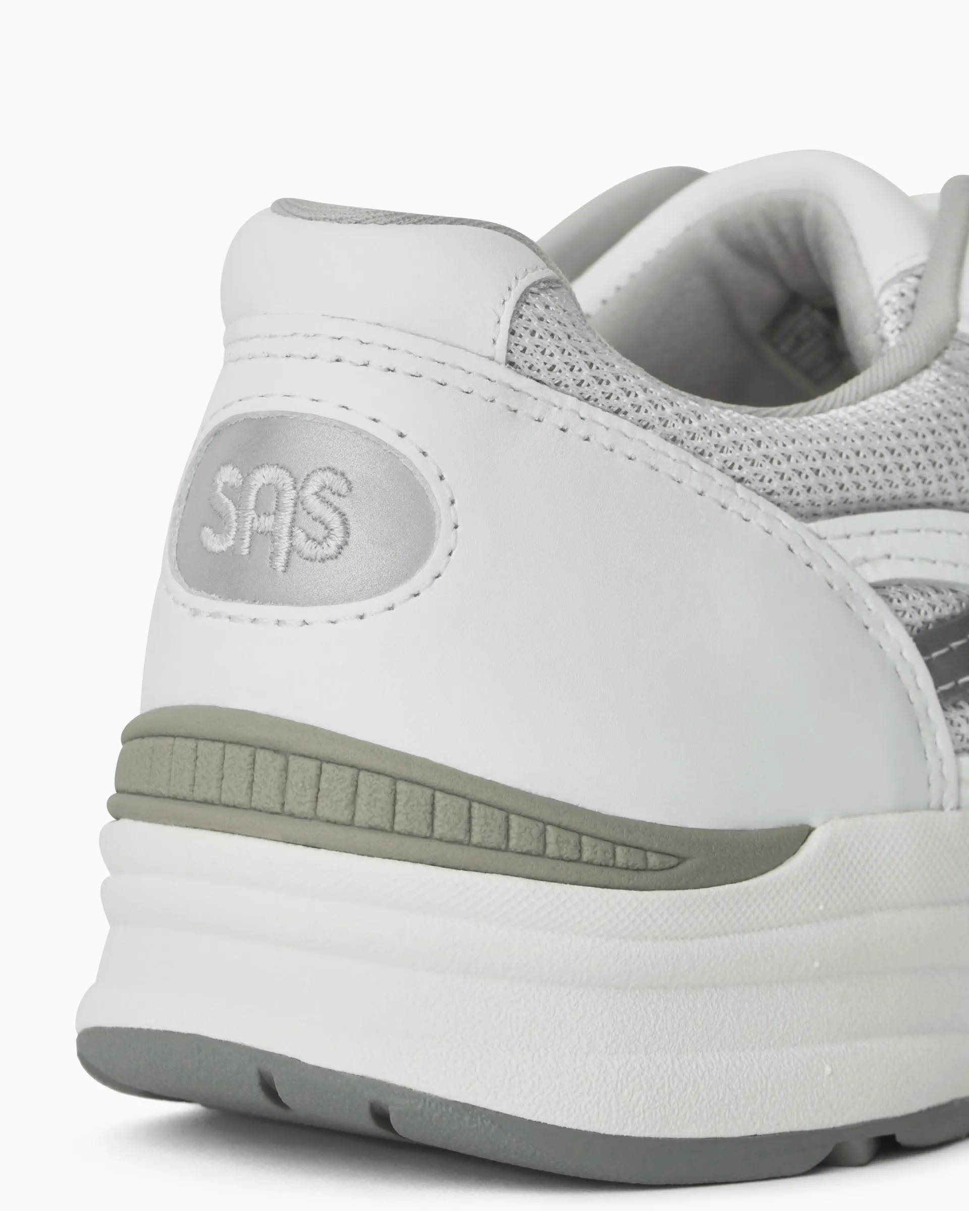 Journey Mesh Lace Up Sneaker White / Gray