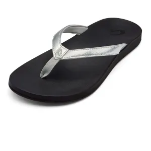 OLUKAI Puawe Women's Beach Sandal, Water-Friendly Flip-Flop Slides, All-Day Wear & Ultra-Soft Comfort Fit, Silver/Black, 11