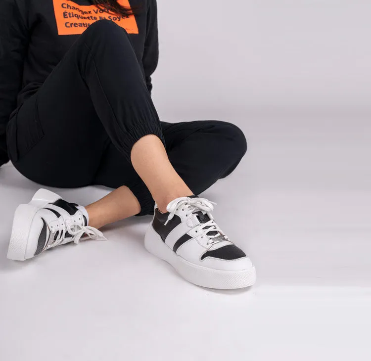 oval-white-&-black