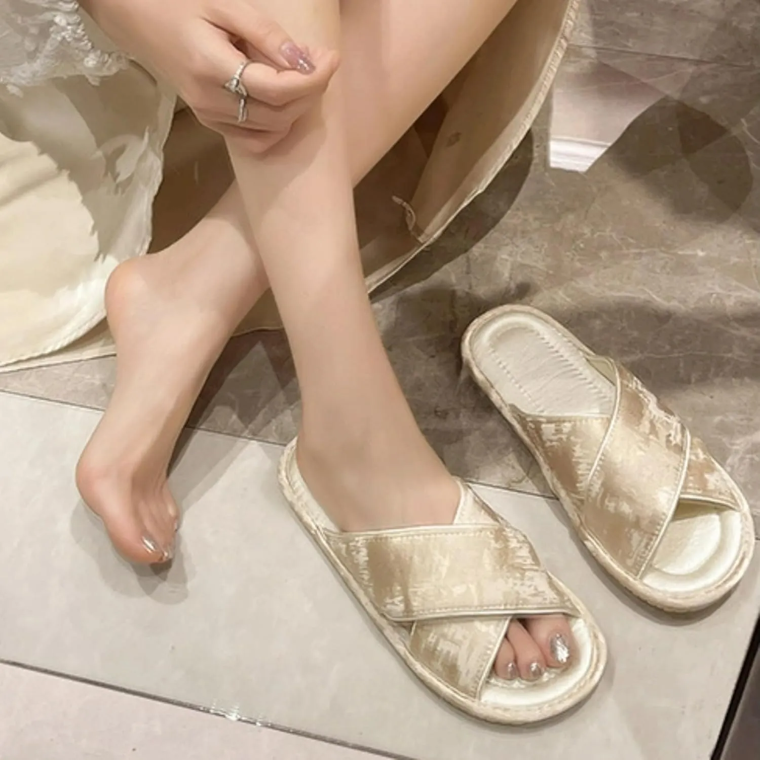 Satin Cross-Strap Slippers for Women Retro Flip-Flops Flower Decor Satin Upper Soft TPR Anti-Slip Soles Indoor Outdoor Slippers