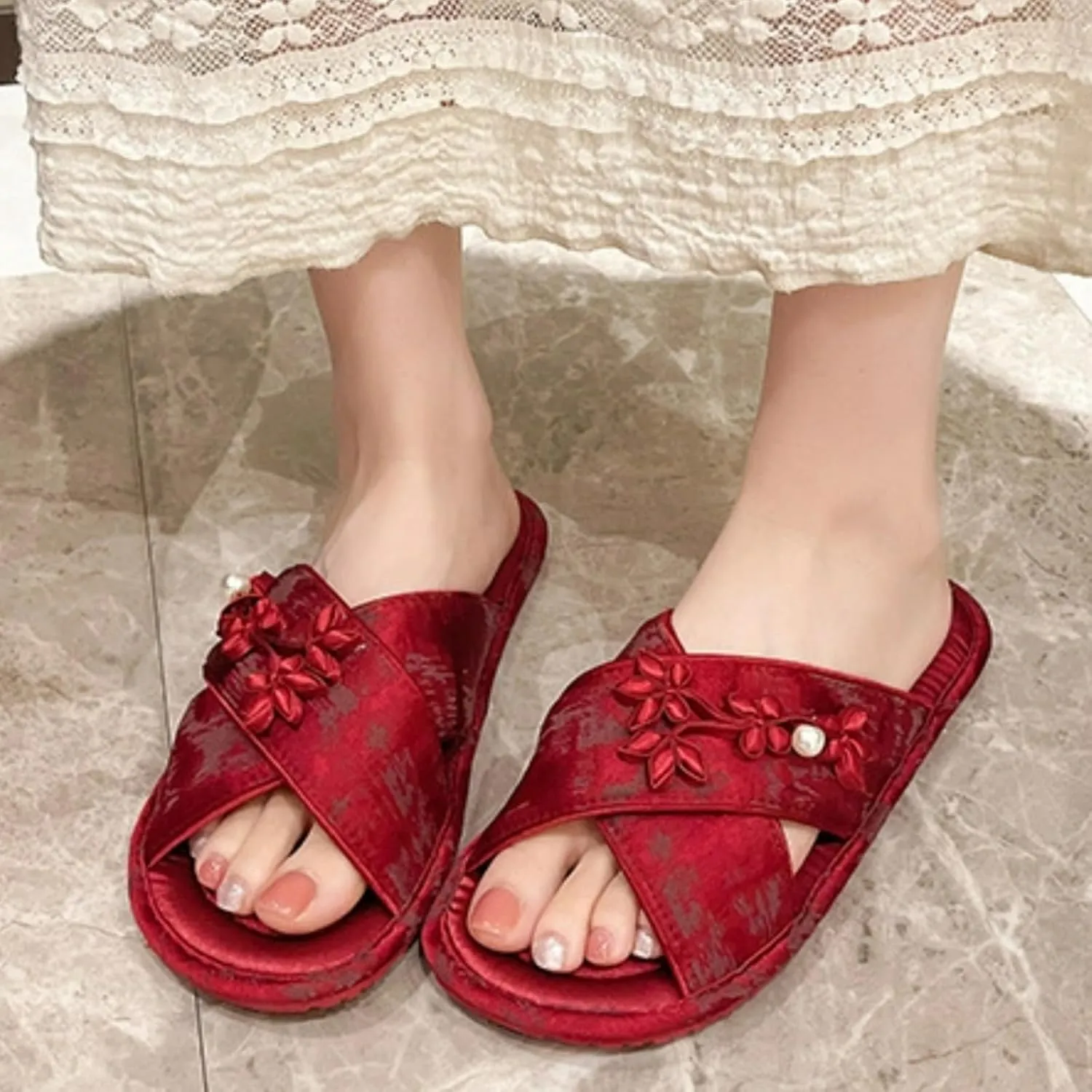 Satin Cross-Strap Slippers for Women Retro Flip-Flops Flower Decor Satin Upper Soft TPR Anti-Slip Soles Indoor Outdoor Slippers