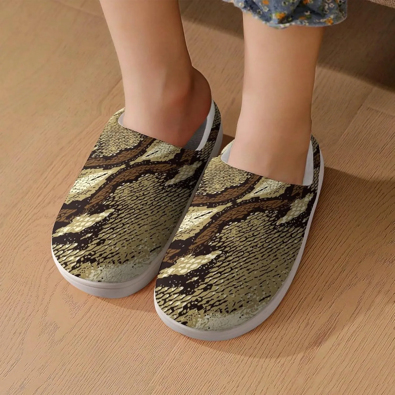 Snake Skin Stripe Pattern Cute Slippers For Girls Boys Anti Slip House Slipper Warm Shoes For Indoor Outdoor