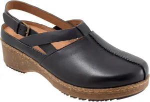 SoftWalk Women's Arica Clog