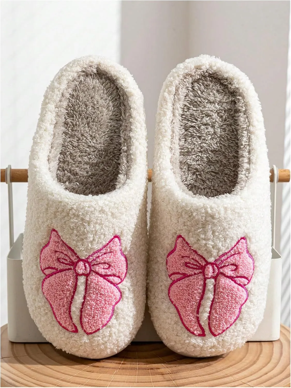 Verdusa Women's Bow Fuzzy Bedroom Slippers Warm Indoor Home Slipper Shoes