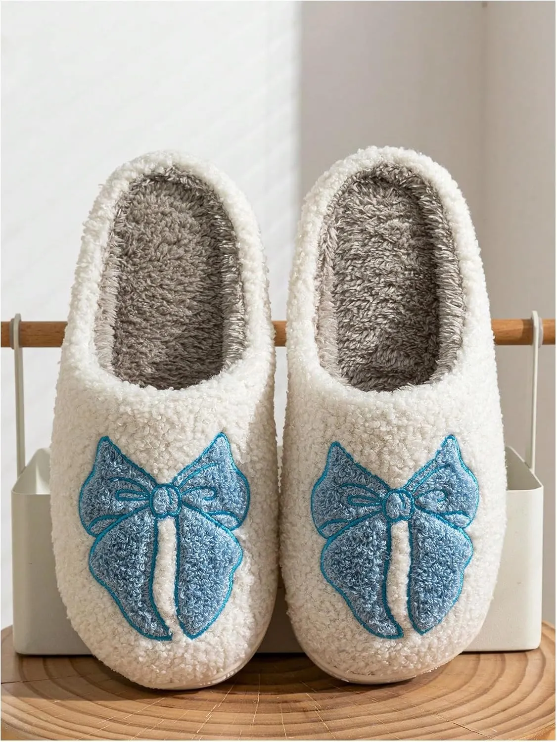 Verdusa Women's Bow Fuzzy Bedroom Slippers Warm Indoor Home Slipper Shoes