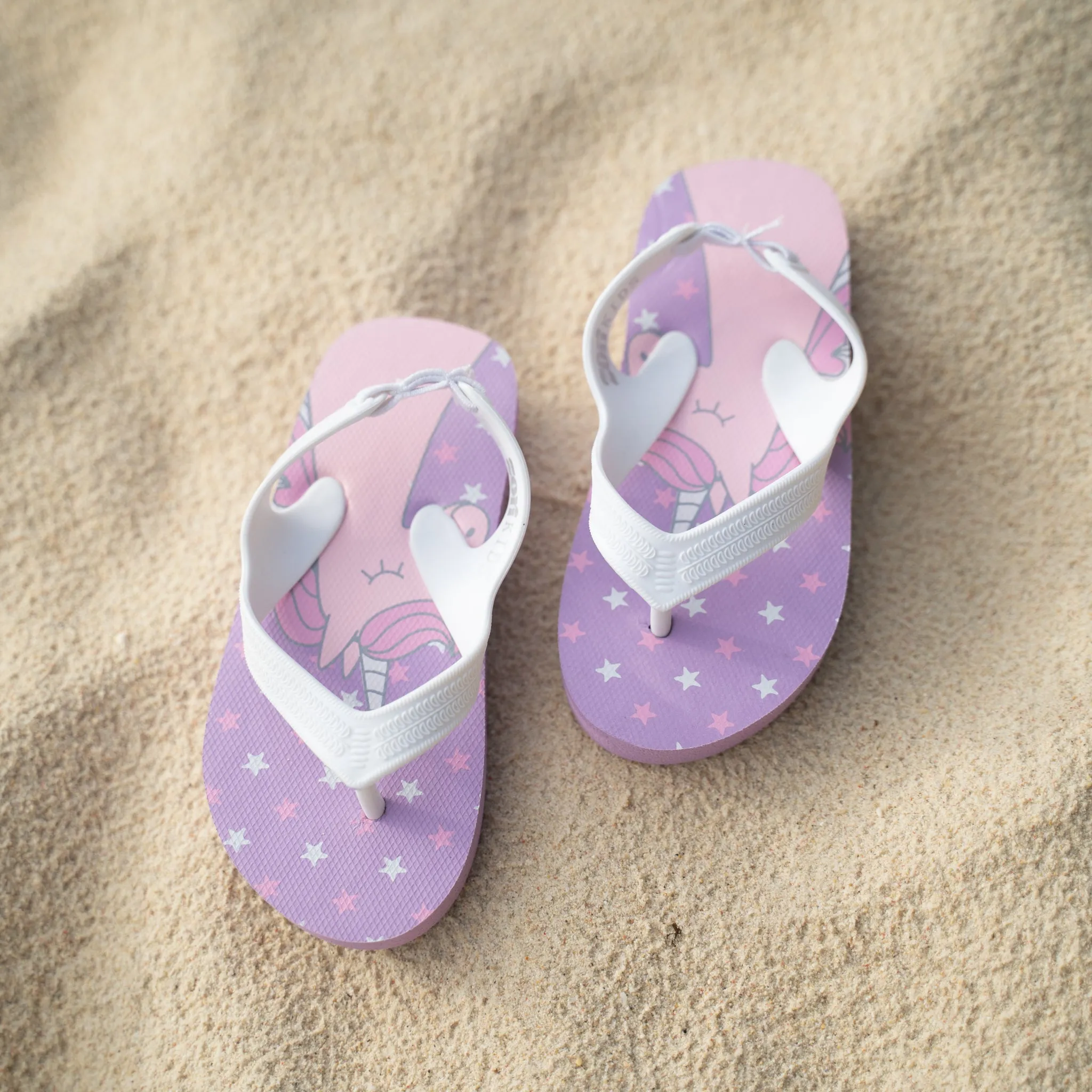 Zori Kids Flip Flops in Purple Unicorn