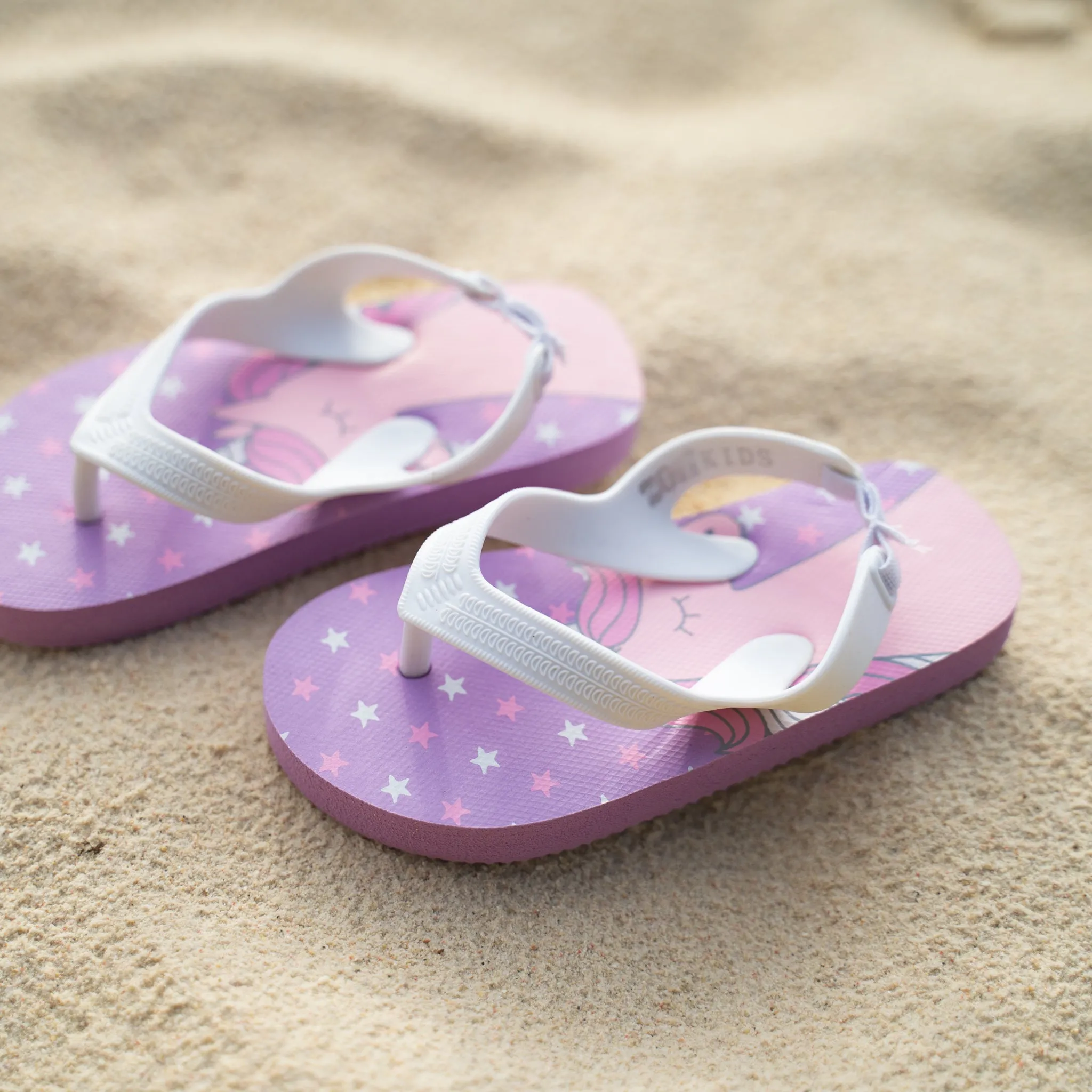 Zori Kids Flip Flops in Purple Unicorn